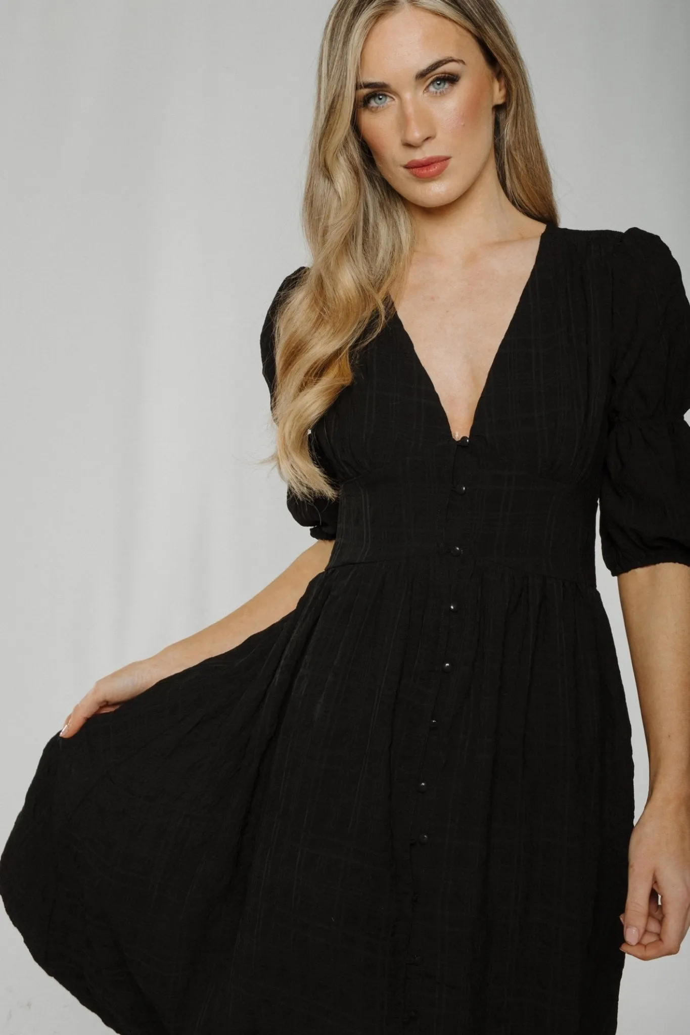 Caitlyn Button Front Midi Dress In Black