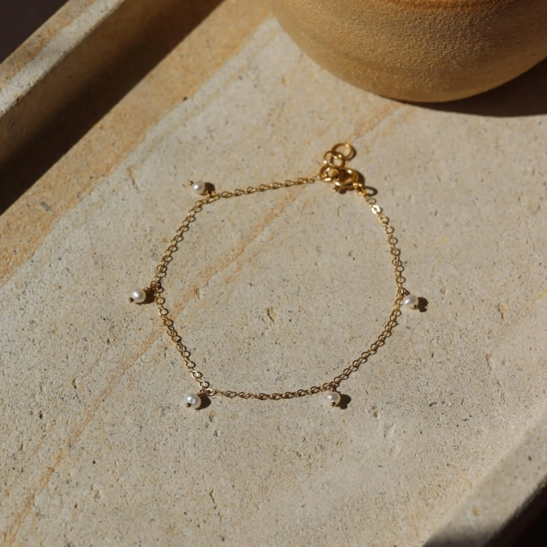 Delicate Pearl Bracelet