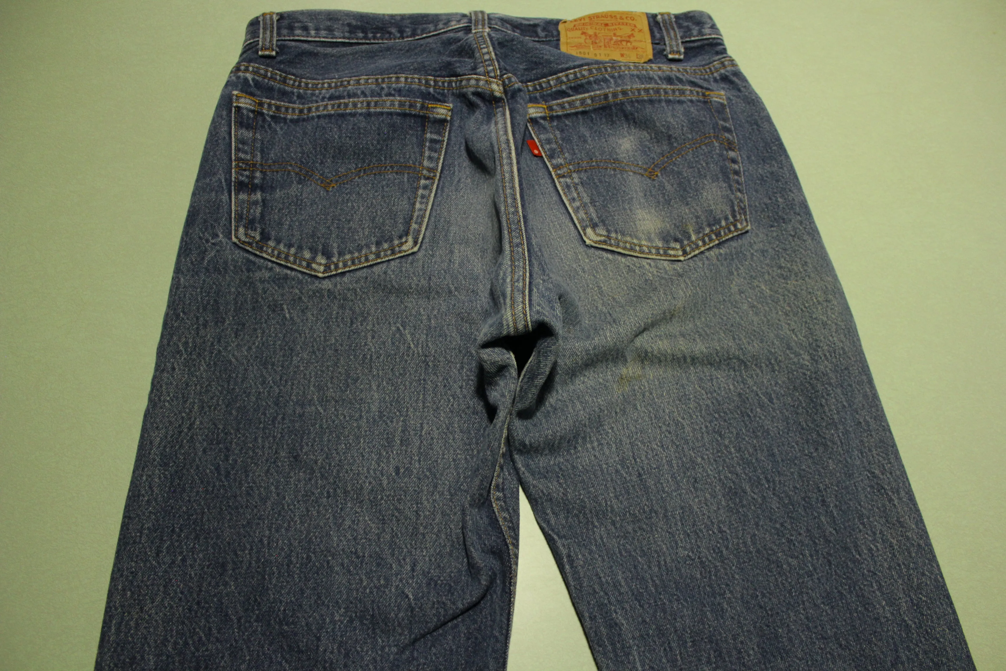 Levis 501 Button Fly Made in USA Vintage 70's 80's Grunge Punk Rock Denim Blue Jeans