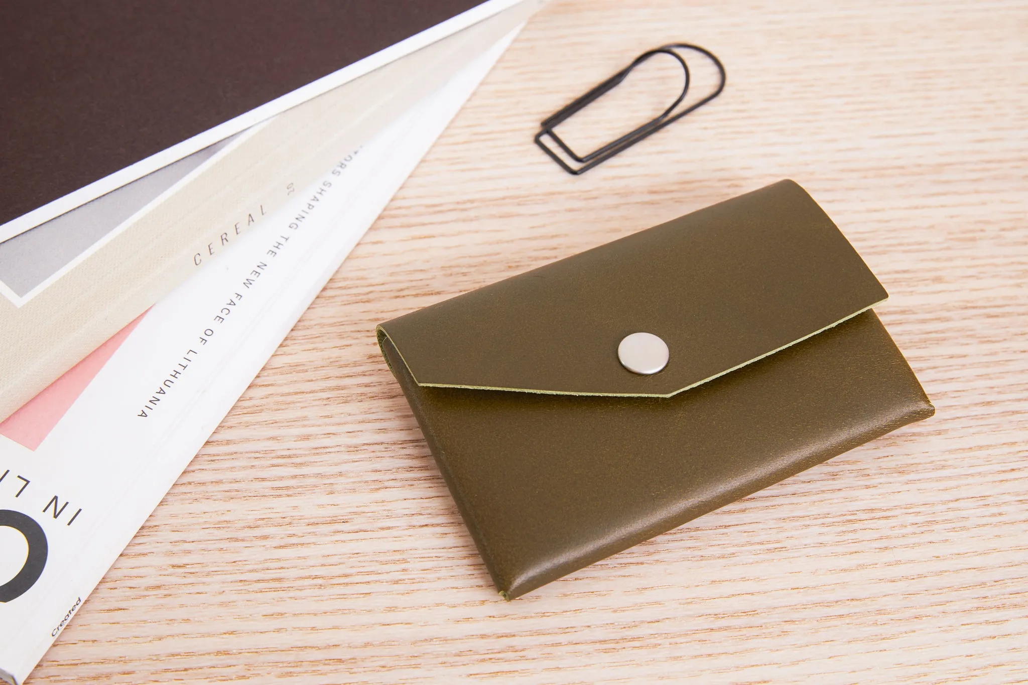 Minimalist seamless wallet/ Olive green