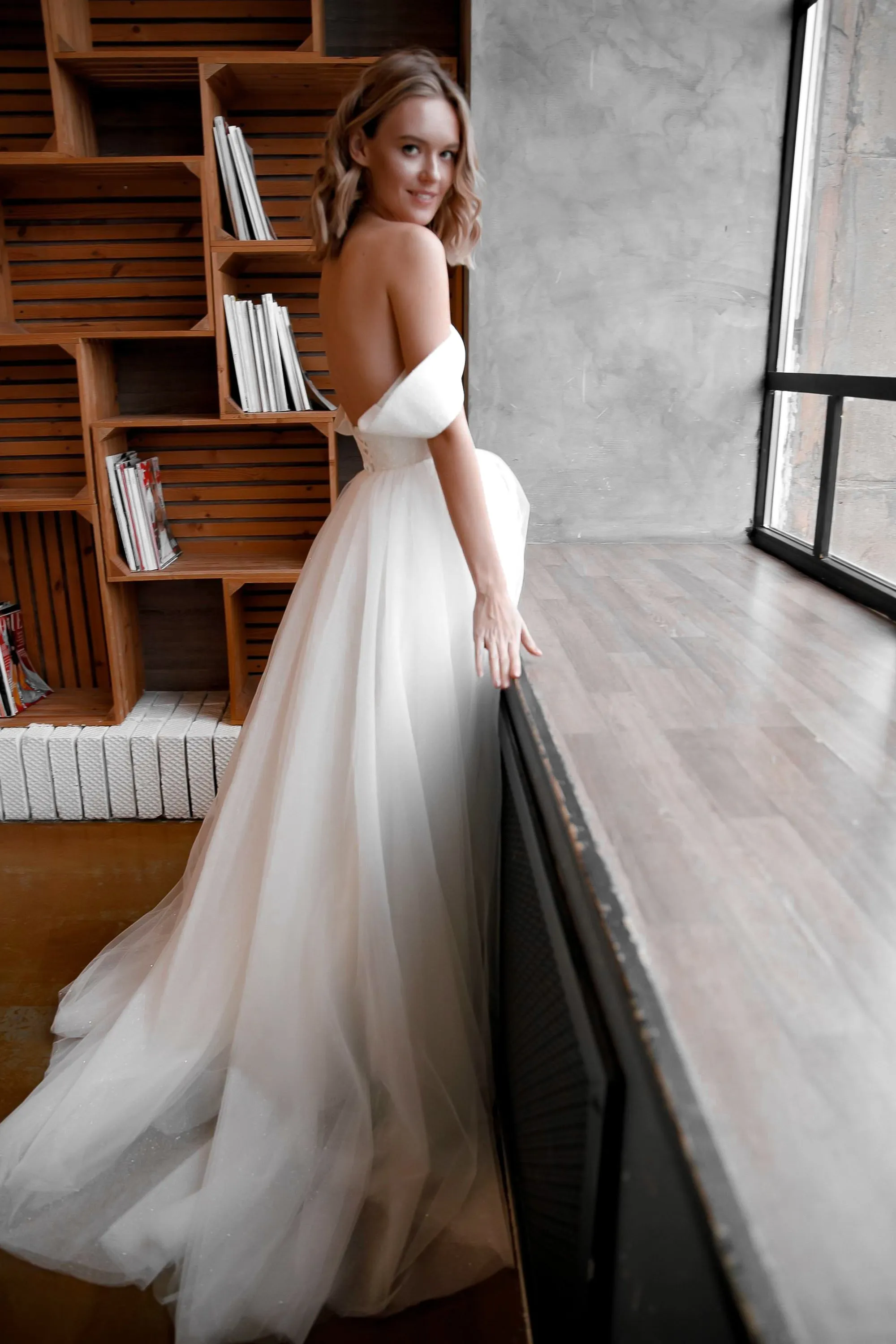 Minimalist Tulle Wedding Dress Klouzi with wide straps