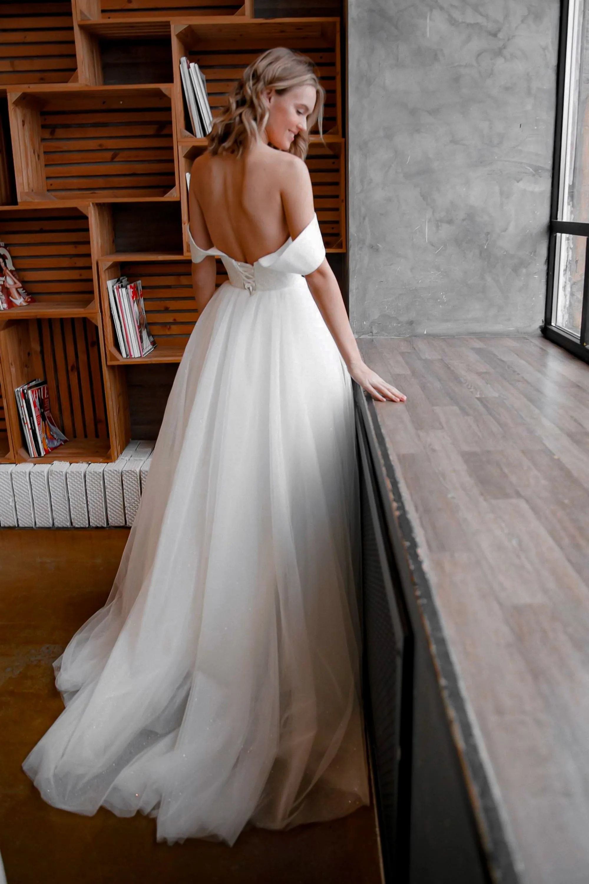 Minimalist Tulle Wedding Dress Klouzi with wide straps