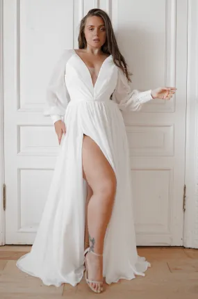 Plus-Size Wedding Dress Assol With High Leg Slit